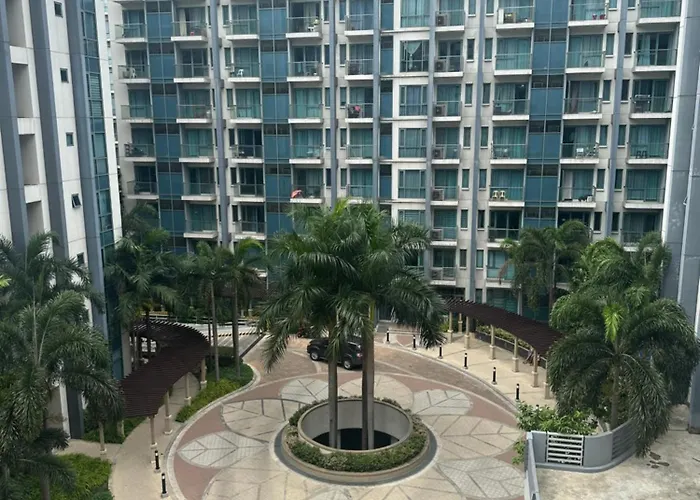 One Palm Tree By Melba Type * Manila
